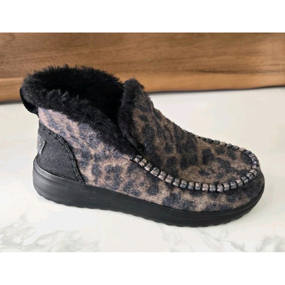Hey Dude Denny Women Size 6 Leopard Print Slip On Ankle Boots Fur Lined Moccasin